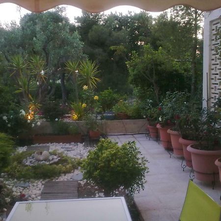 Comfortable garden Apt near Vouliagmeni beach Athen Eksteriør bilde