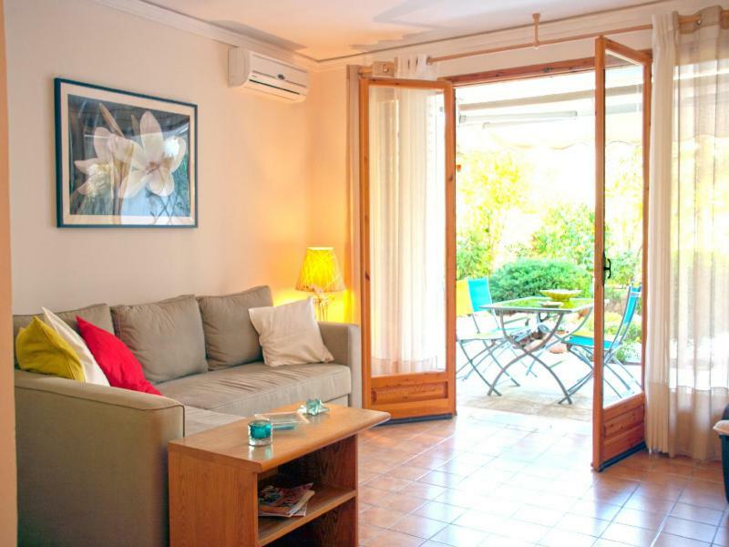 Comfortable garden Apt near Vouliagmeni beach Athen Eksteriør bilde