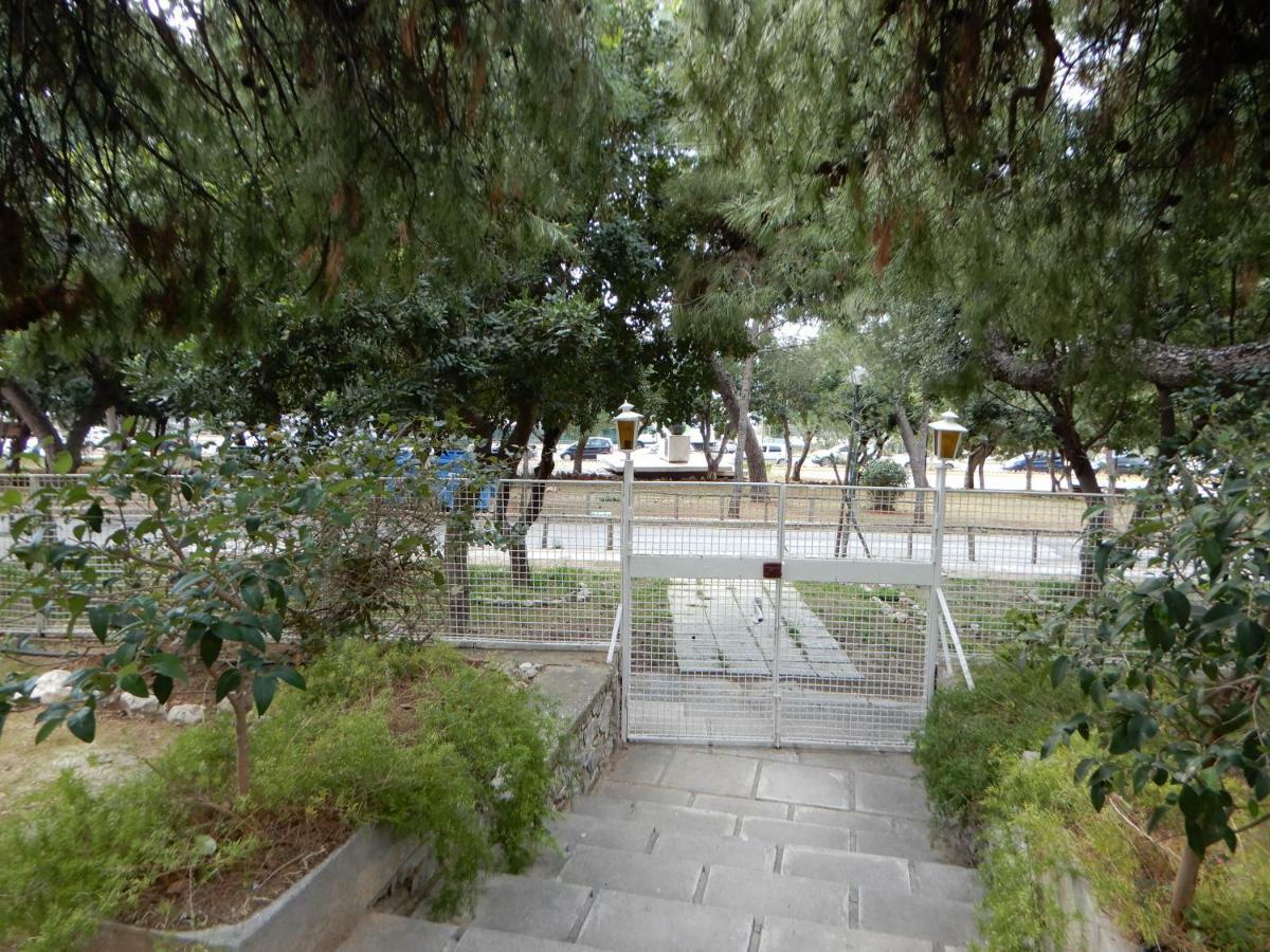 Comfortable garden Apt near Vouliagmeni beach Athen Eksteriør bilde